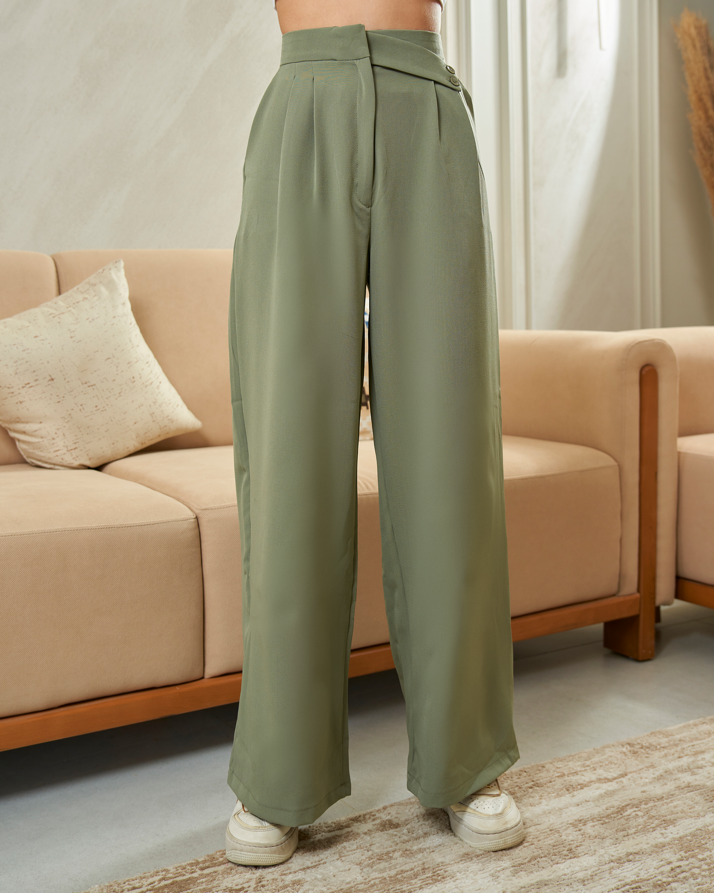 side-Belt wide pants