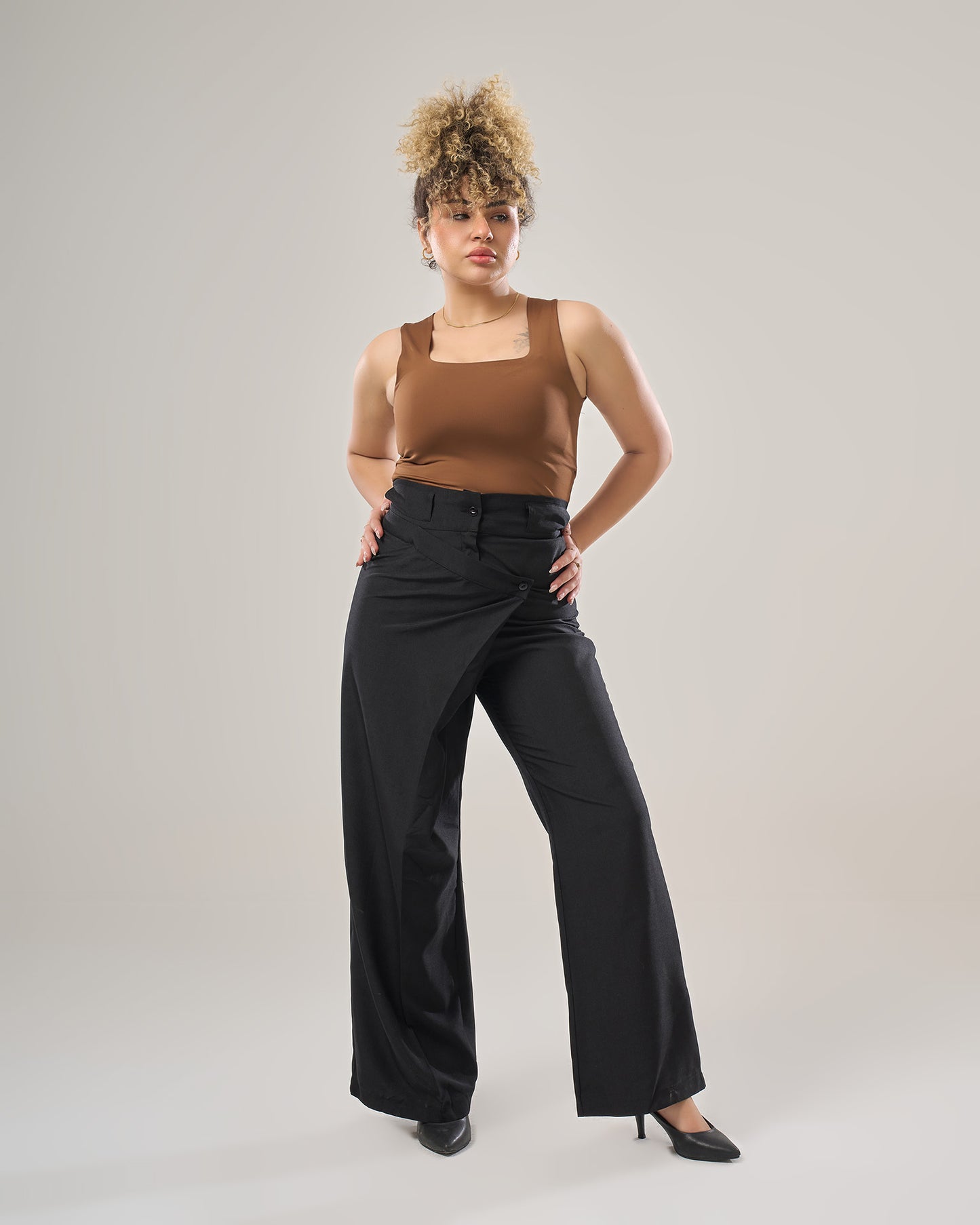 High-waisted wide leg pants