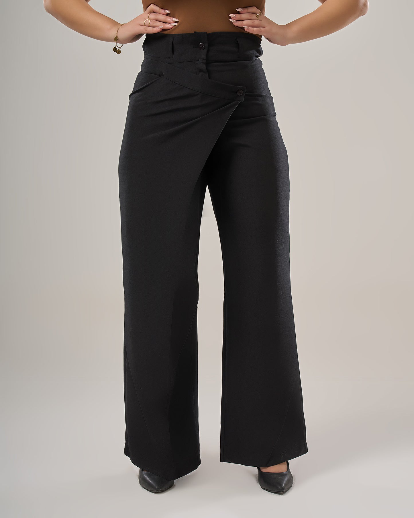High-waisted wide leg pants