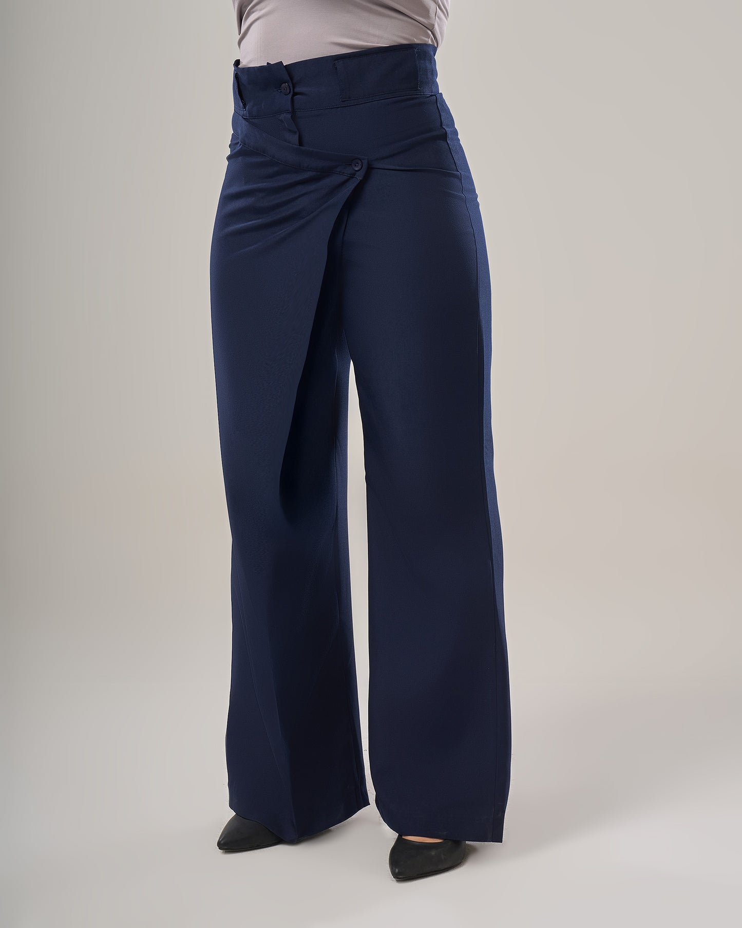 High-waisted wide leg pants