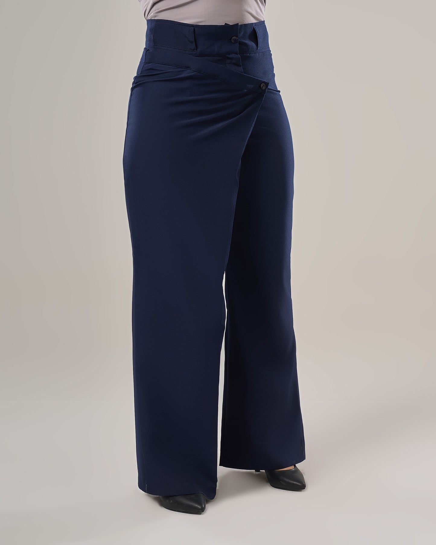High-waisted wide leg pants